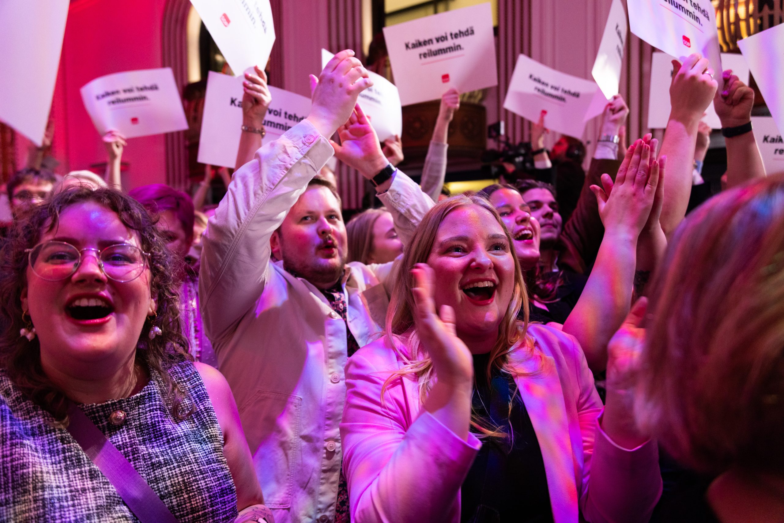 Odotuksia ja visioita – SDP:n Oulun piirin puoluekokousedustajat valmiina Tampereelle